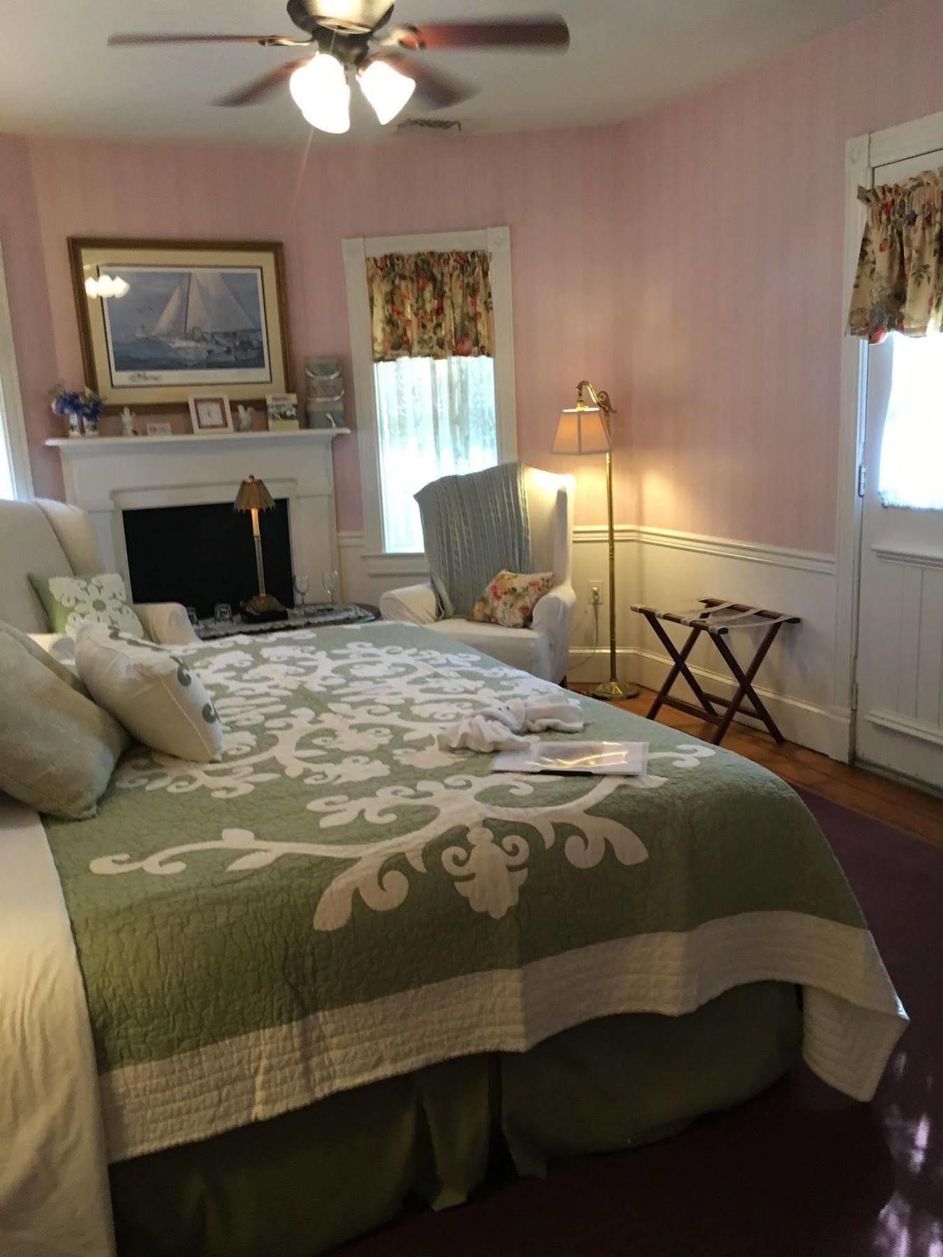 سانت مايكلز Parsonage Inn Bed And Breakfast المظهر الخارجي الصورة